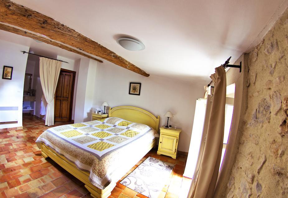 L'Abri Du Poete Bed & Breakfast Besse-sur-Issole Room photo