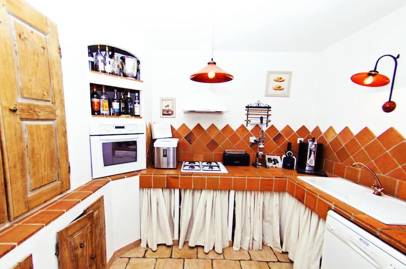 L'Abri Du Poete Bed & Breakfast Besse-sur-Issole Exterior photo