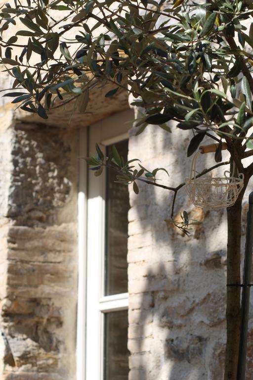 L'Abri Du Poete Bed & Breakfast Besse-sur-Issole Exterior photo