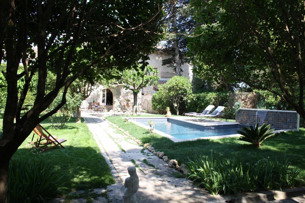 L'Abri Du Poete Bed & Breakfast Besse-sur-Issole Exterior photo