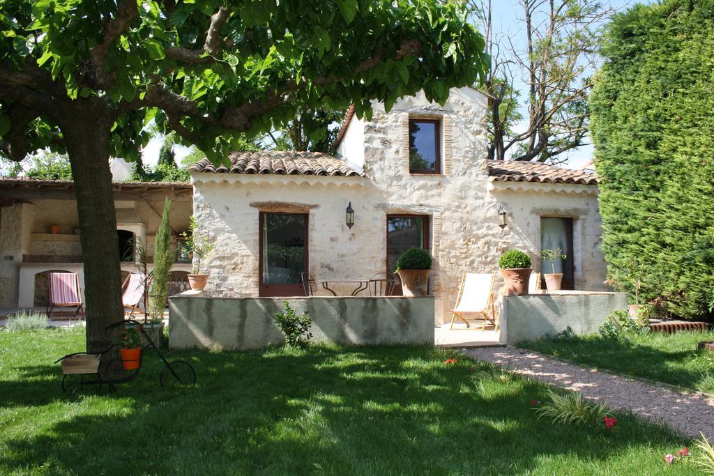 L'Abri Du Poete Bed & Breakfast Besse-sur-Issole Exterior photo